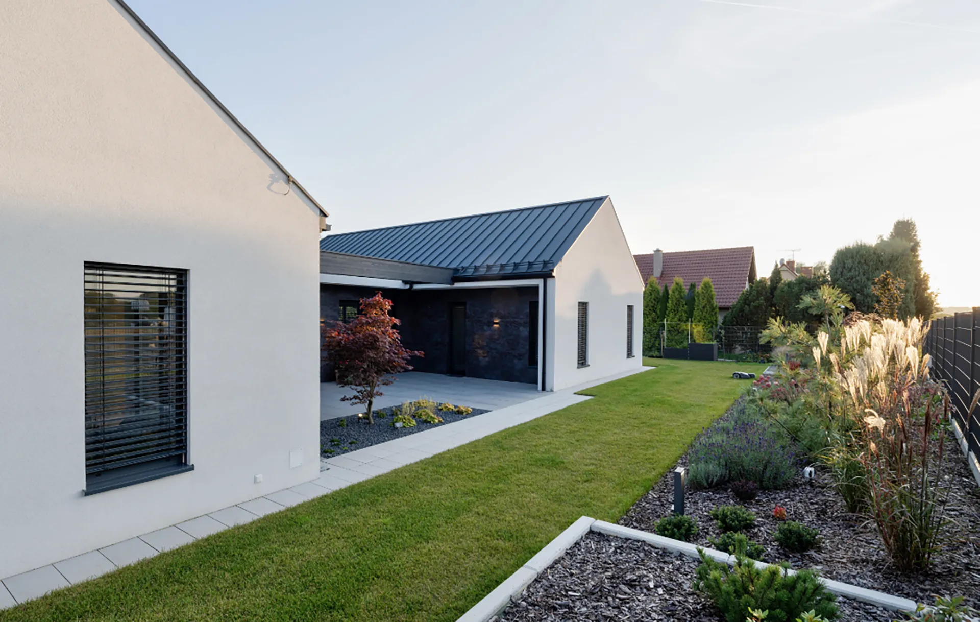 Nowoczesny dom z instalacją ogrzewania podłogowego od Sandersystem